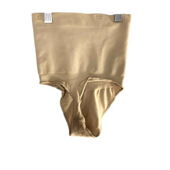 SKIMS Seamless Sculpt High Waist Thong Compression Shapewear Clay Tan Small NWOT - Picture 4 of 7